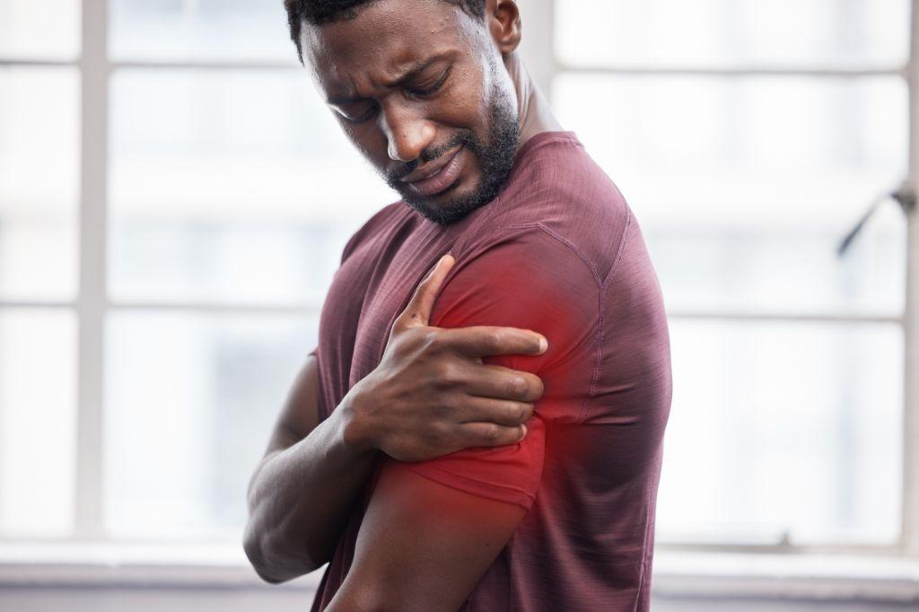 Shoulder-impingement-self-care-tips-and-techniques